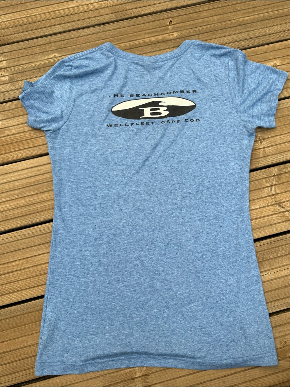 Wellfleet Beachcomber Oval B Tee